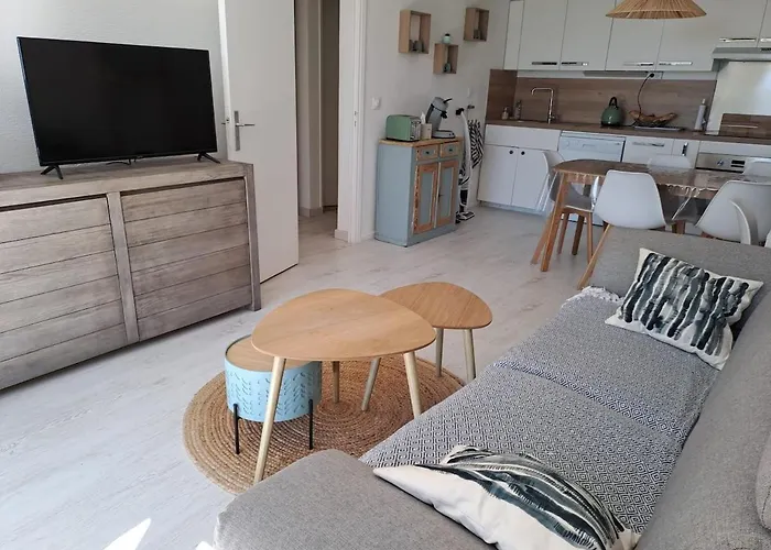 Apartment Rez-de-jardin, Vue Mer, Le Lavandou