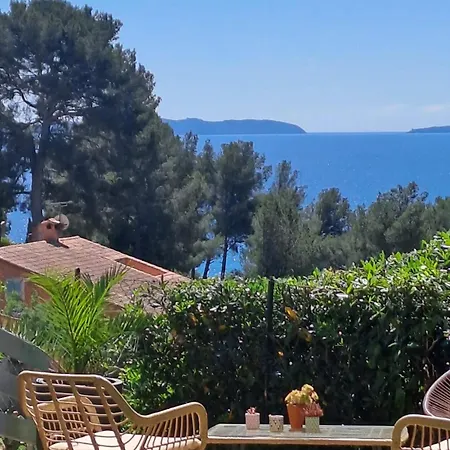 Rez-de-jardin, Vue Mer, Apartment *