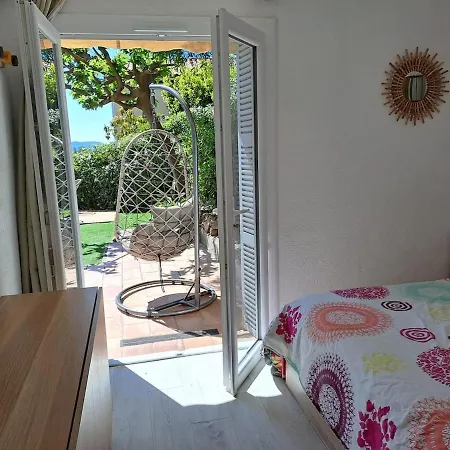 Апартаменты Rez-de-jardin, Vue Mer,