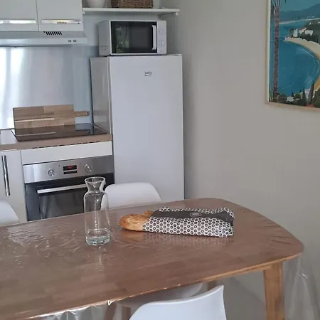 Rez-de-jardin, Vue Mer, * Le Lavandou