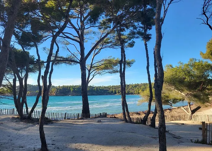 Rez-de-jardin, Vue Mer, * Le Lavandou
